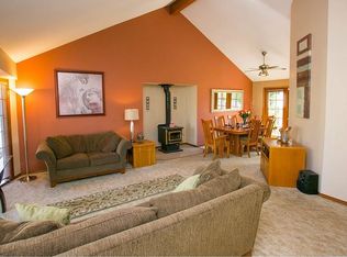 17386 SW Beaver Ct, Beaverton, OR 97003