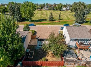 8 NW Columbia Bay W, Lethbridge, AB T1K5A7