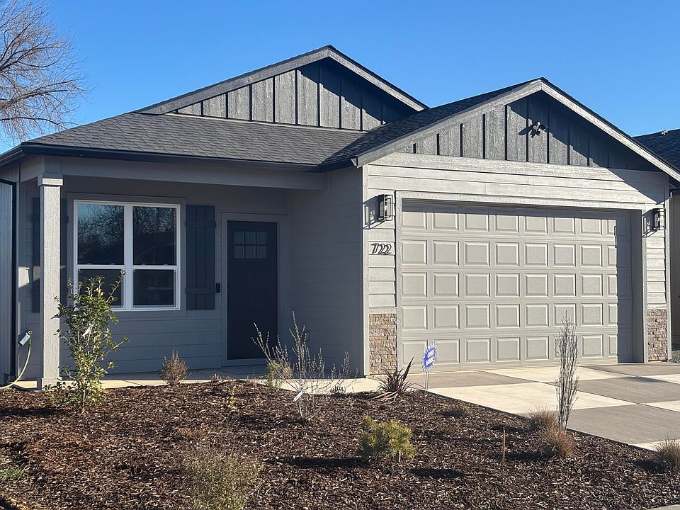 1st image of 722 Dahl Pl #17