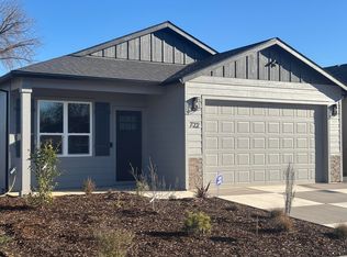 722 Dahl Pl #17, Medford, OR