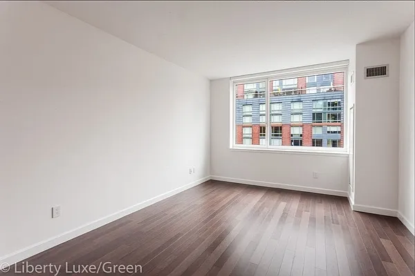 Rented by Bold New York | media 3