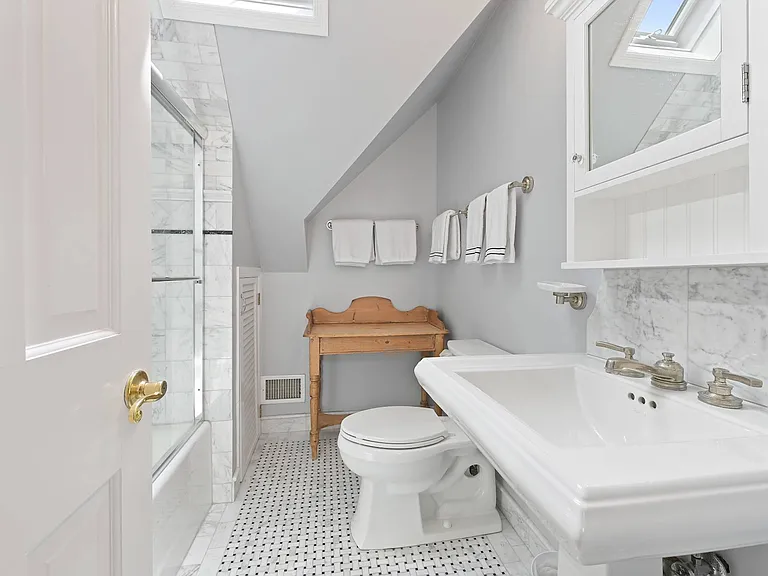 35 Toylsome Ln — Photo 24