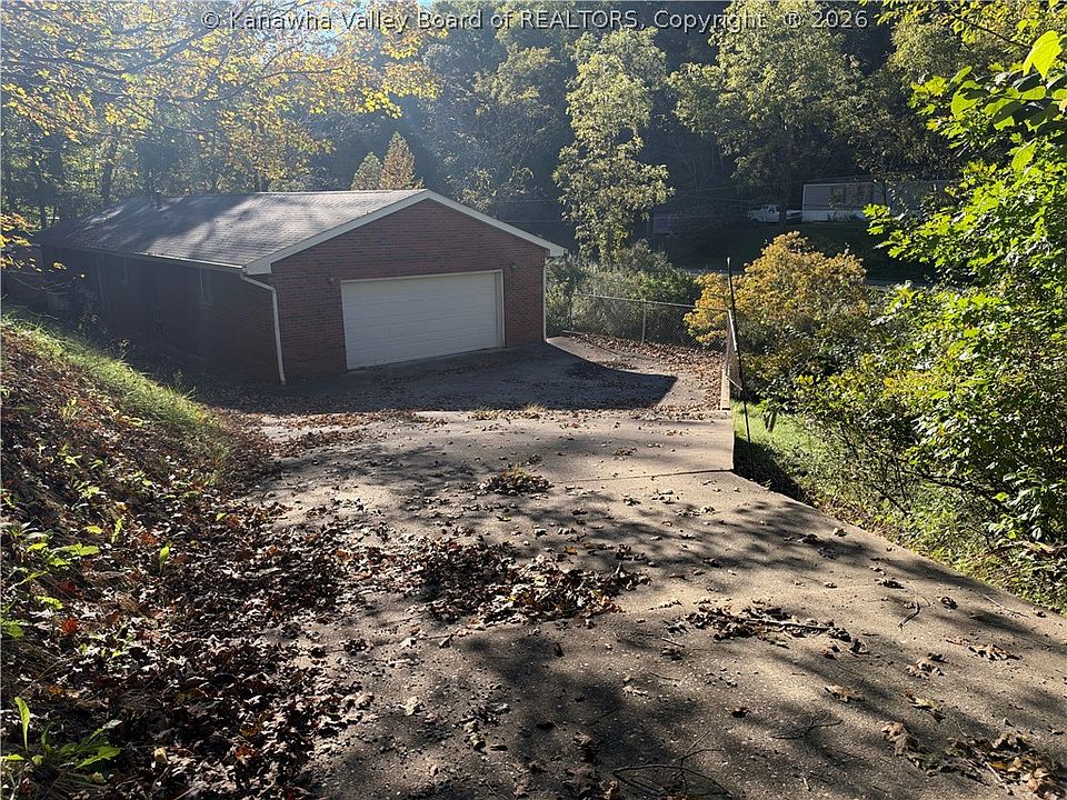 4th image of 1158 Amma Rd