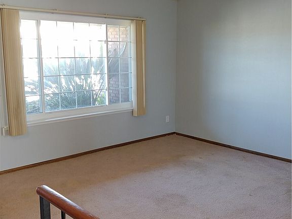 4th image of 42257 Santee Ct