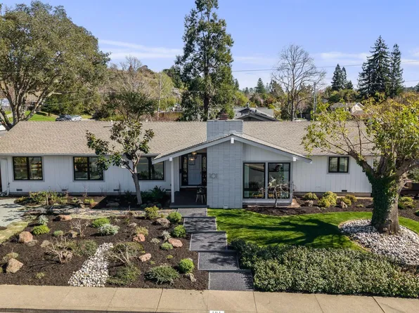 101 Oxford Dr, Moraga, CA 94556