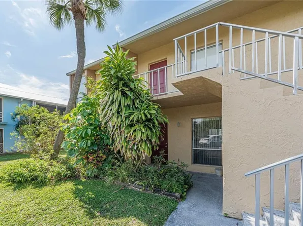 1555 14th Avenue #201, Vero Beach, FL 32960