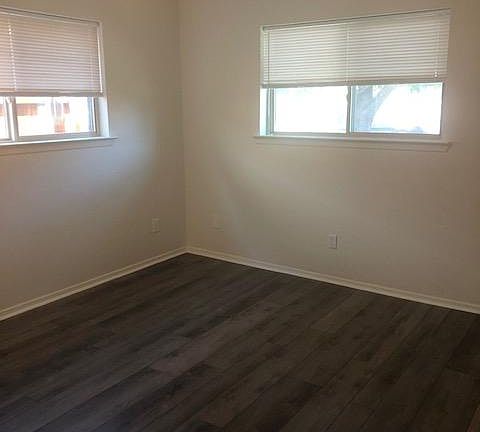 3rd image of 5021 Maryanna Way