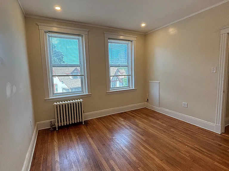 84 Sutherland Rd #14 — Photo 1