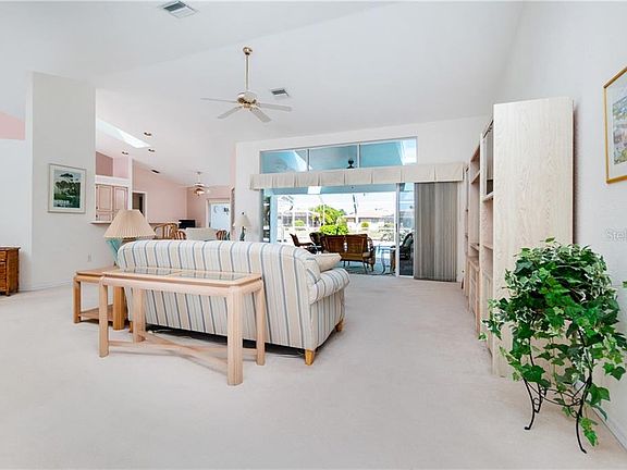 5th image of 712 Santa Margerita Ln