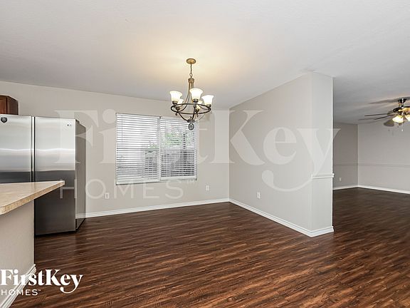 5th image of 229 Silver Spur Dr