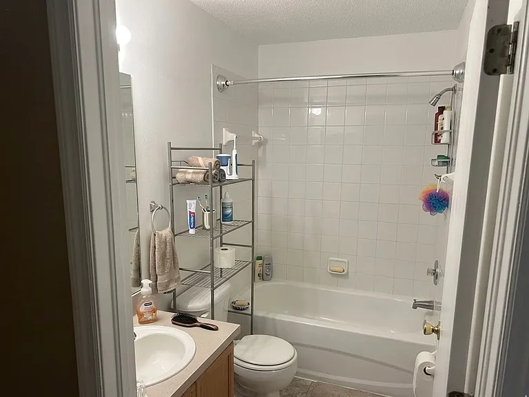 7306 E Bank Dr — Photo 4