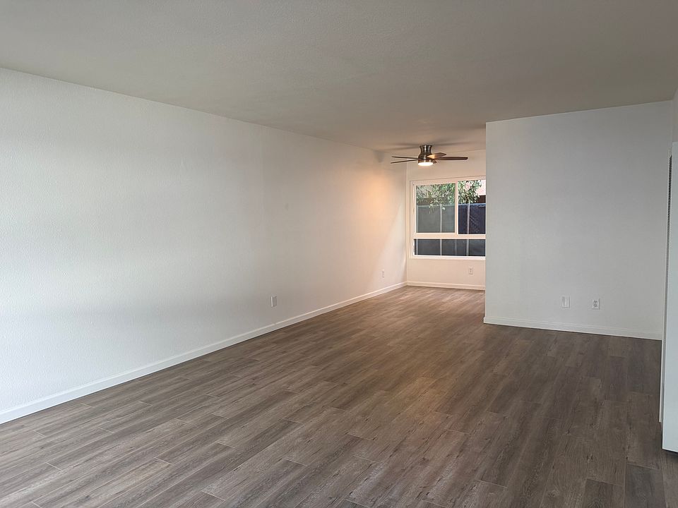 Living room dining room possible office nook