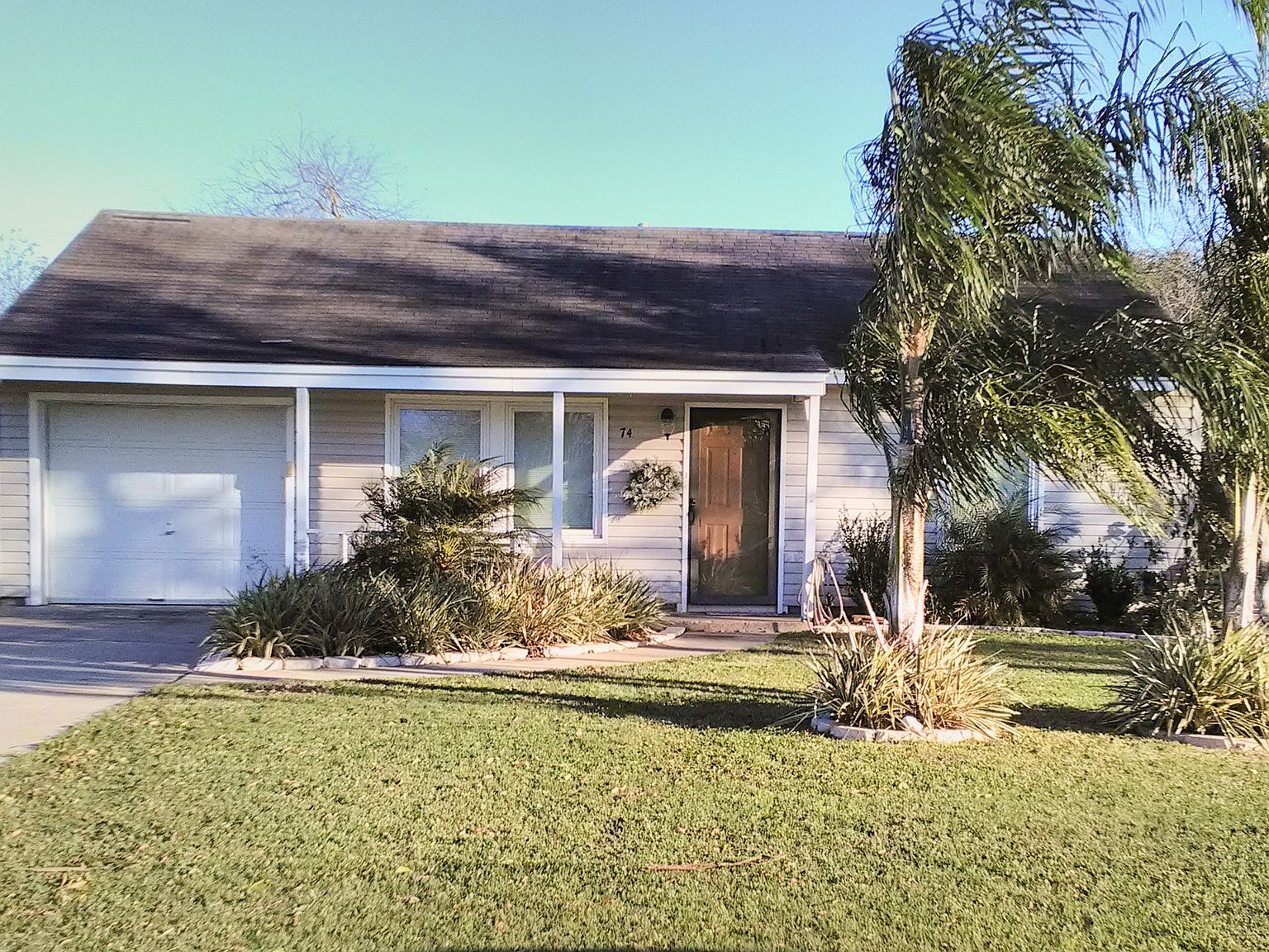 74 Alamo St, Point Comfort, TX 77978 Zillow