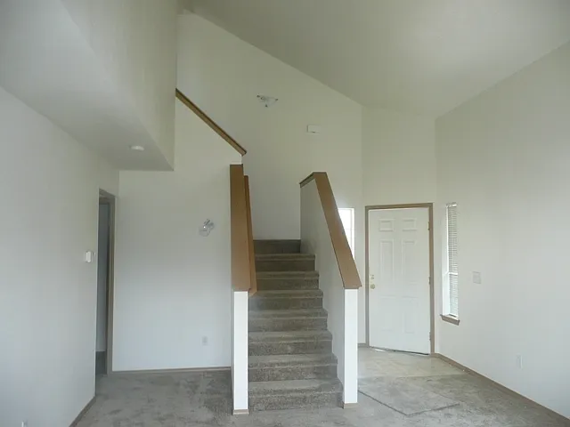 3 bed, 2.5 bath, 1500 sqft, $2,400 — Photo 3