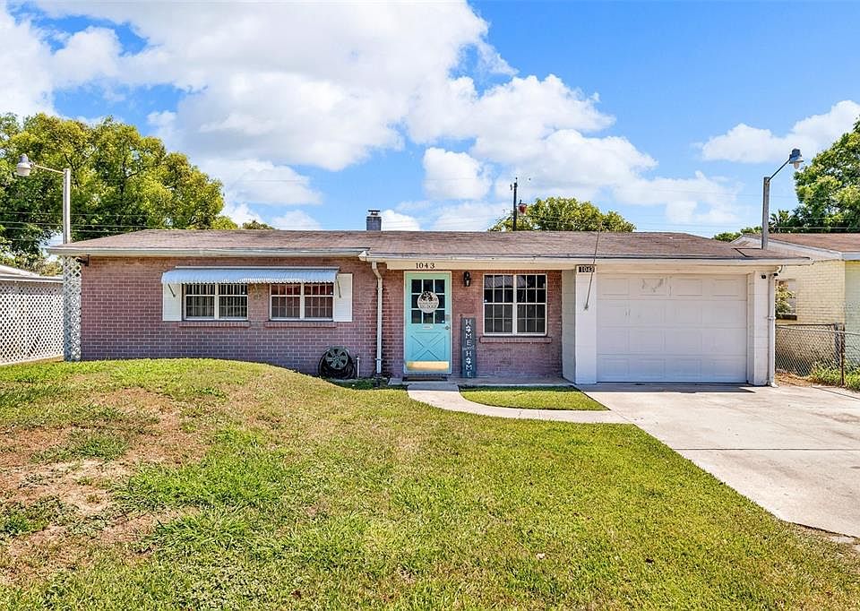1st image of 1043 Pineview Pl
