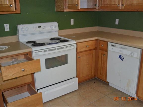 5th image of 2907 Wisteria Ave