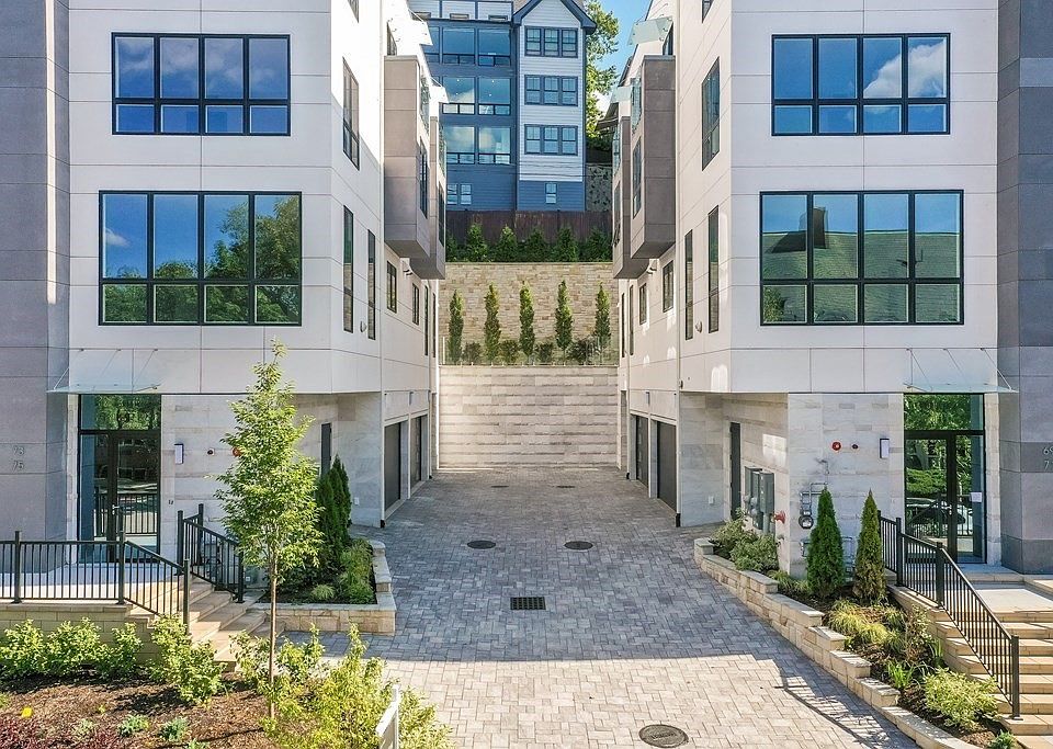 1st image of 69 Westbourne Ter Unit 69