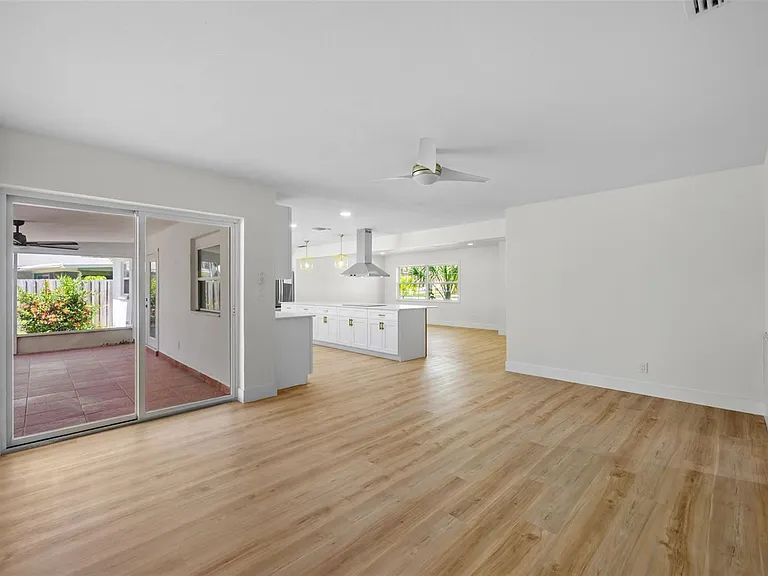 5700 Bayou Grande Blvd NE — Photo 13