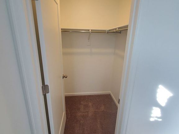5th image of 76 E Moorhen Dr