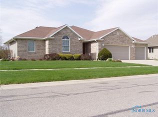 748 Chippewa Dr, Defiance, OH