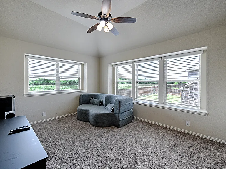 1721 Maplewood Dr — Photo 24