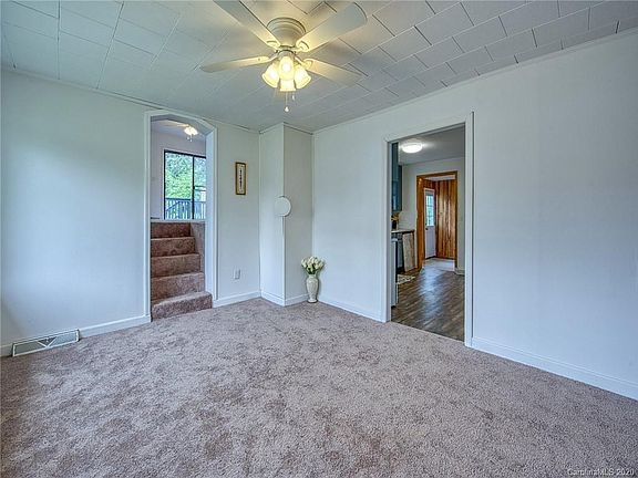 5th image of 117 Babb St