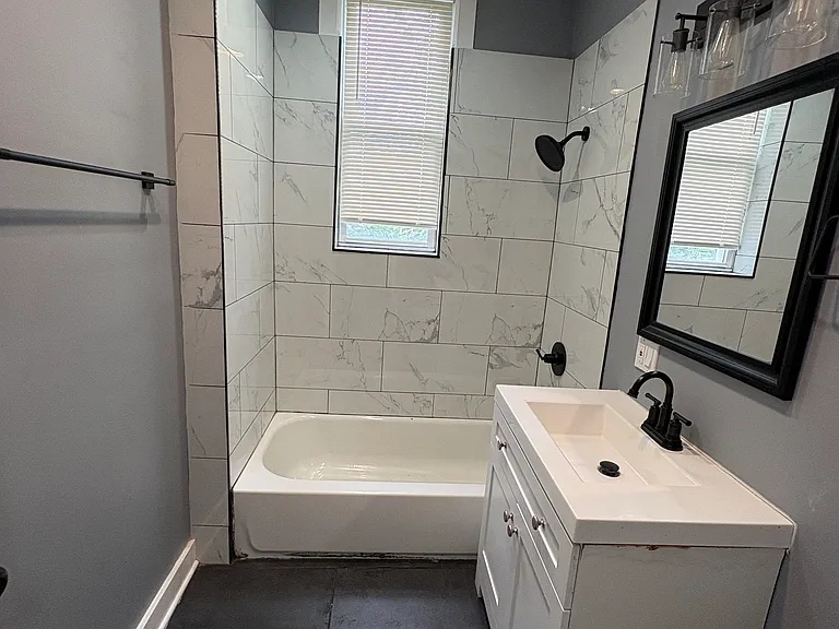 1438 S Saint Louis Ave #A — Photo 8