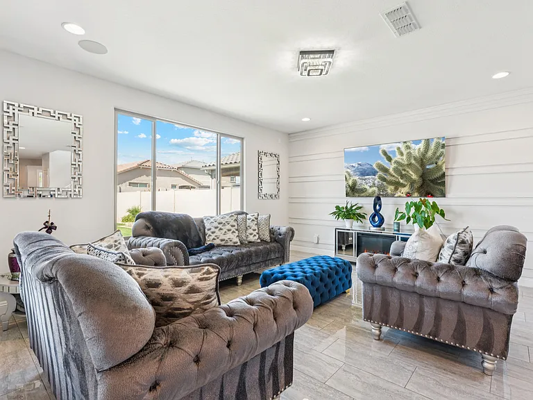 8754 W San Juan Ave — Photo 6