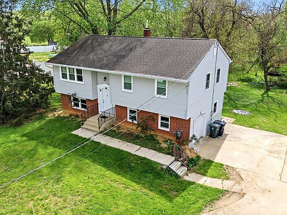 2nd image of 327 Sykesville Rd