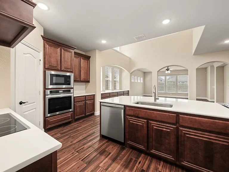 504 Ridgewater Trl — Photo 10