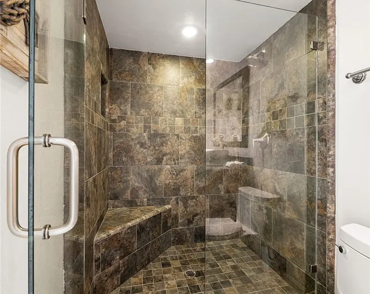 731 Langer Dr — Photo 23