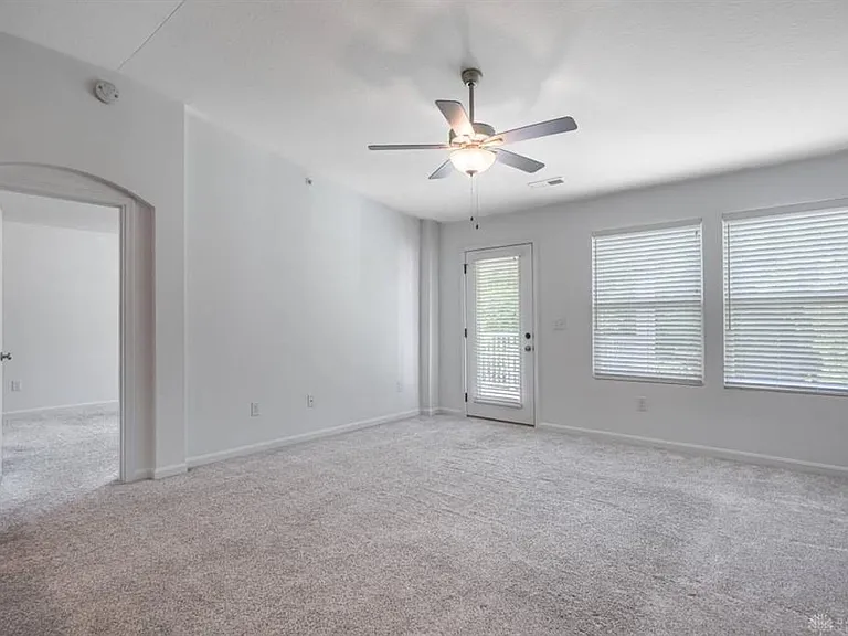 184 Old Pond Rd — Photo 10