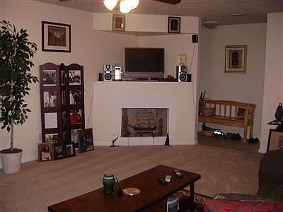 3rd image of 409 Scottsdale Cir