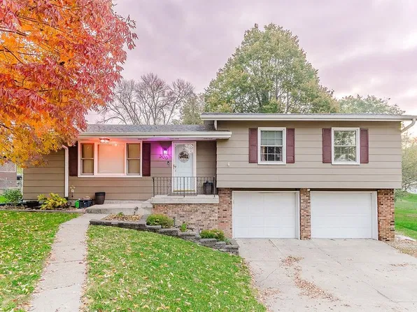 300 Ridgeway Dr, Norfolk, NE 68701