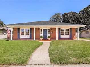 625 Beverly Garden Dr, Metairie, LA 70002