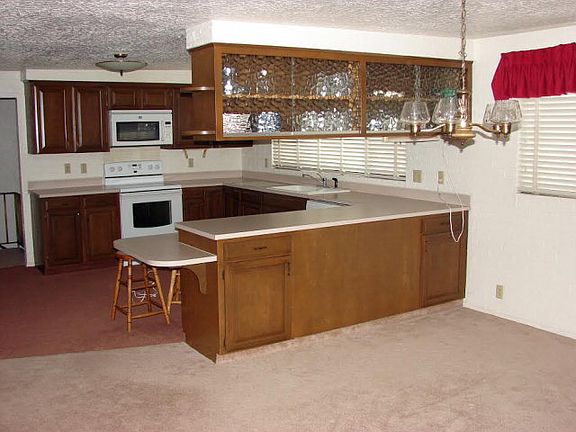 2nd image of 28 Ash Ave