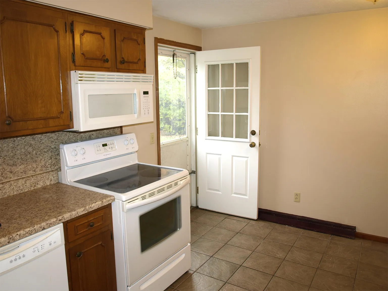 Carlyle Duplex - 2 — Photo 2