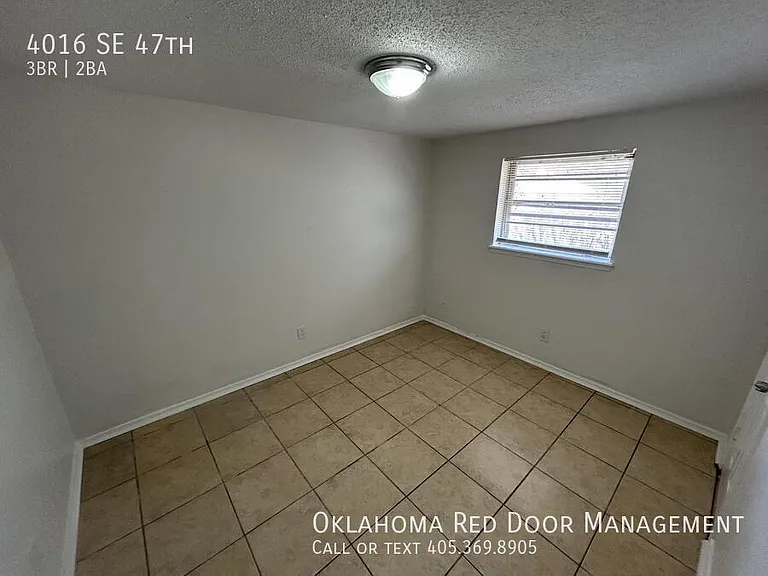 4016 SE 47th St — Photo 4