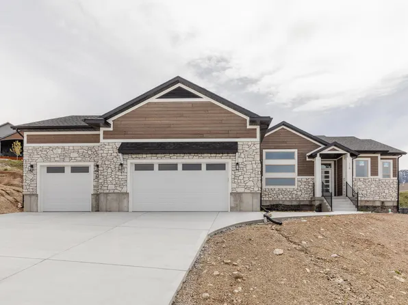 118 S 950 E, Hyde Park, UT 84318