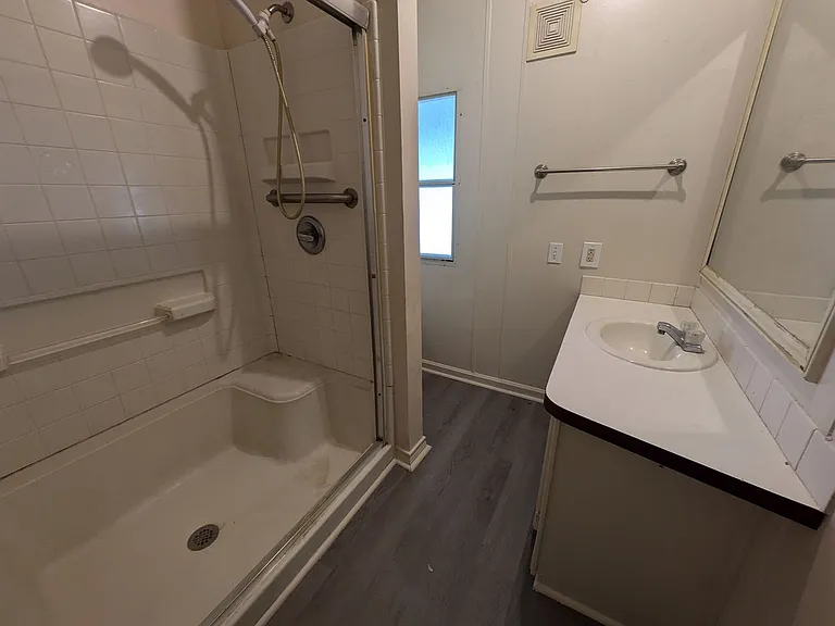 115 Peach St. — Photo 17