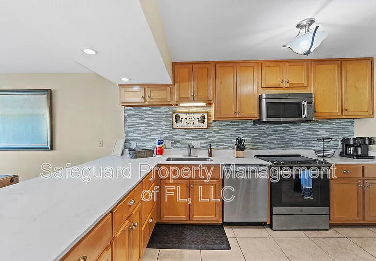 1500 Via De Luna Dr #E8 — Photo 18