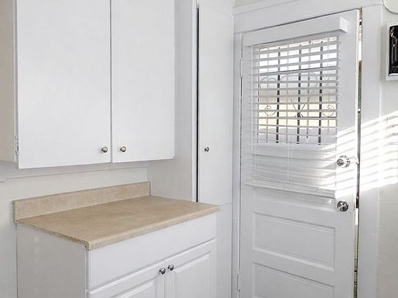 5th image of 242 W 14th St #244
