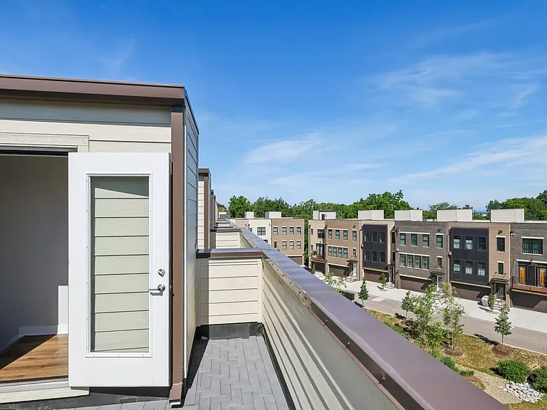 11220 N Park Pl — Photo 23