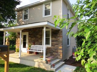 2 Carbon St, Pine Grove, PA 17963