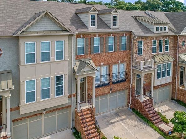 366 Ardmore Ct NW