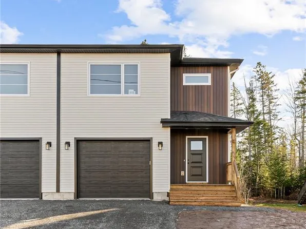 321 Lady Russell St, Moncton, NB E1E 0C1