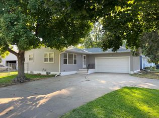 1319 W 14th St, Hastings, NE 68901