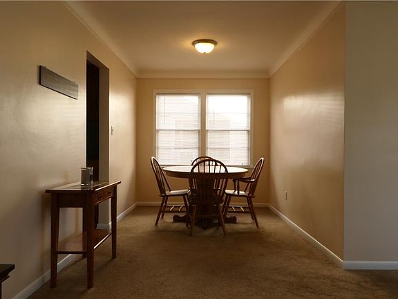 4th image of 1122 Eastwood Ave