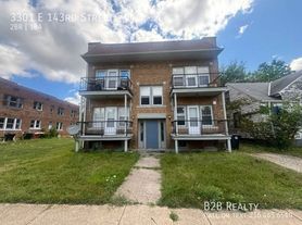 3301 E 143rd St