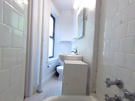 Rented by City Connections Realty | media 25